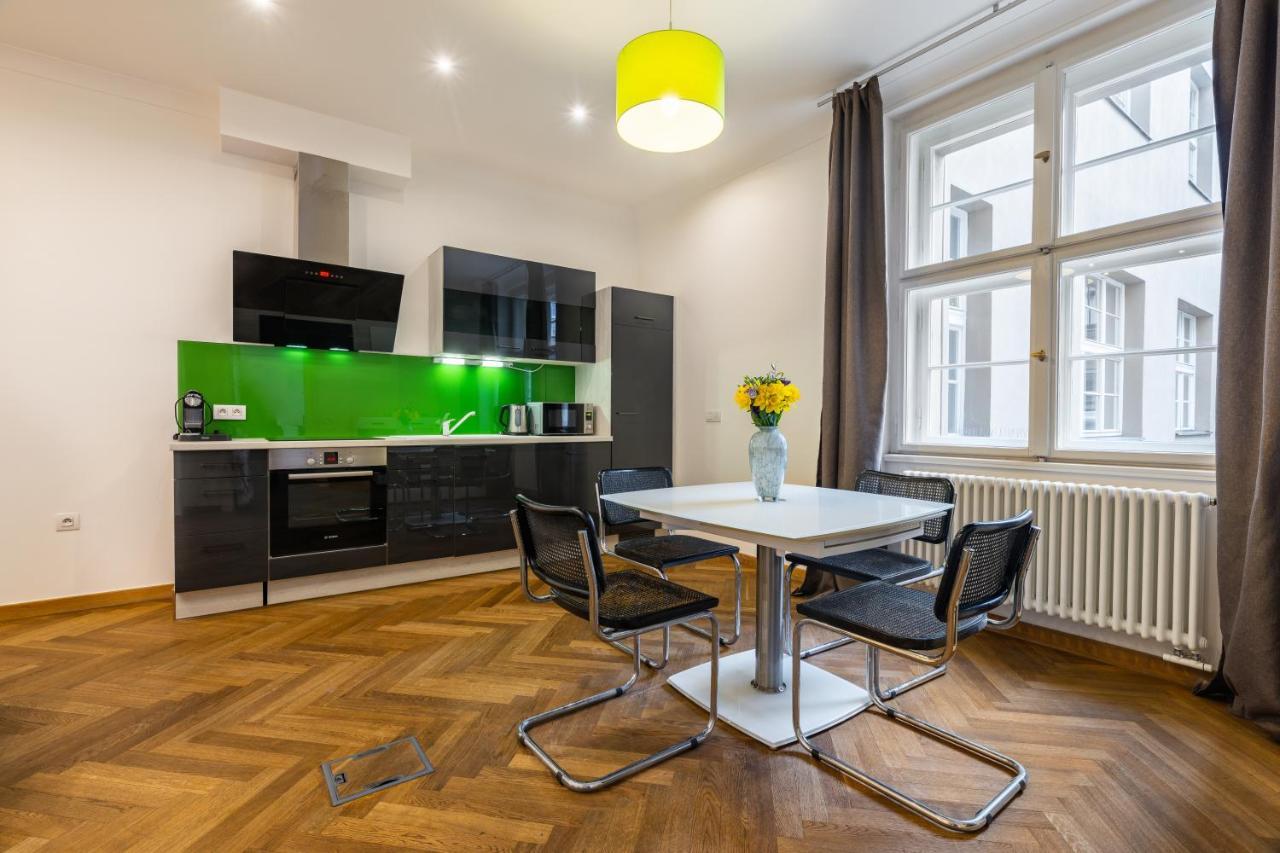 Dlouha Palace - Live In One Of The Best Streets Praha Eksteriør bilde